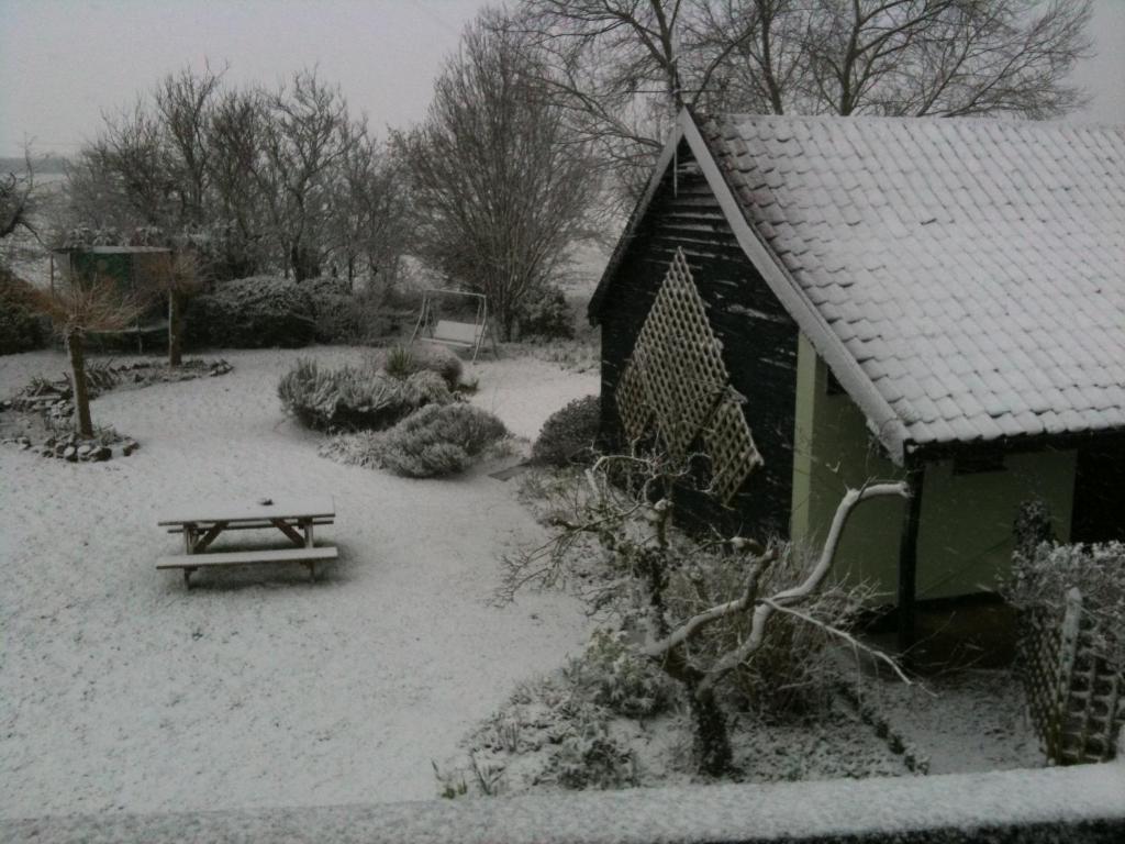 Six Bells Inn Bardwell Exterior photo